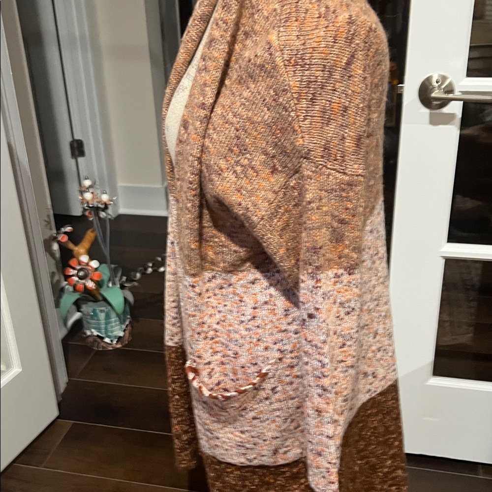 Sam Edelman sweater. - Picture 3 of 5